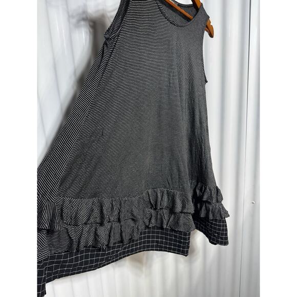 Alembika Layered Ruffle Tunic Top Black White Stripe Asymmetric Hem Size 8 - Picture 2 of 9